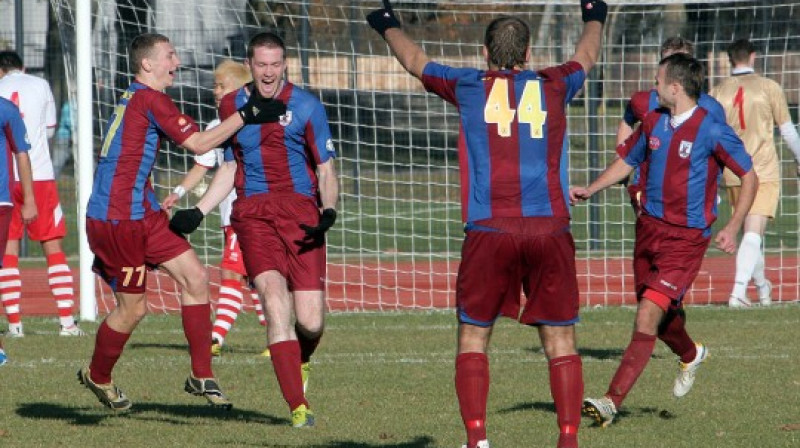 Jelgavnieki priecājas pēc gūtajiem vārtiem
Foto: Ivars Veiliņš