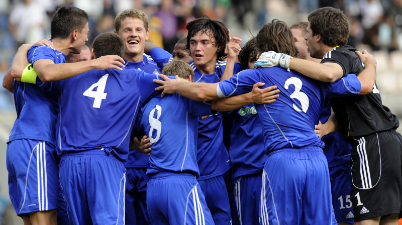 Latvijas čempione "Skonto" 
Foto: Romāns Kokšarovs, "Sporta Avīze", f64