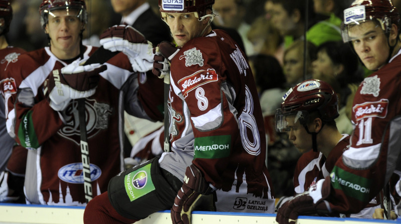 Sandis Ozoliņš un Rīgas "Dinamo"
Foto: Romāns Kokšarovs, Sporta Avīze, f64