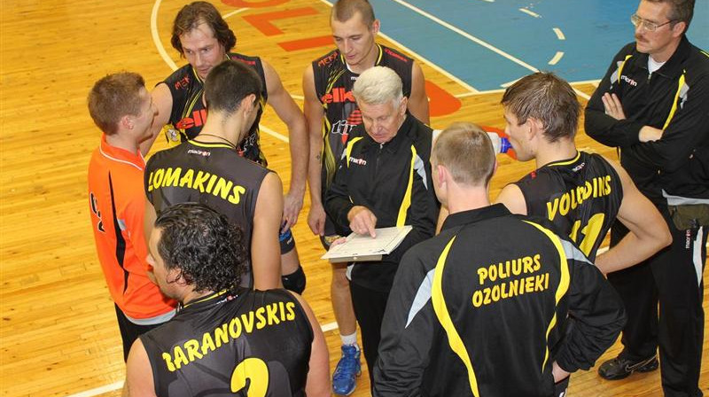 "Poliurs/Ozolnieki" komanda
Foto: www.ozi-volejbols.lv