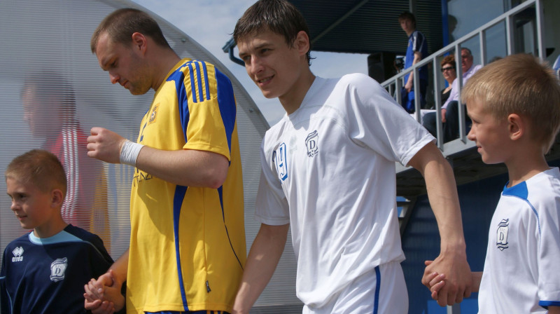 Valērijs Afanasjevs (priekšplānā, #19) kļuva par vienu no sezonas spilgtākajiem spēlētājiem
Foto: Ivars Račko, Sportacentrs.com