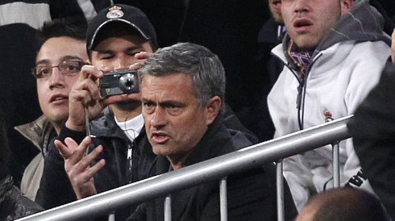Žozē Mourinju tribīnēs
Foto: Reuters/Scanpix