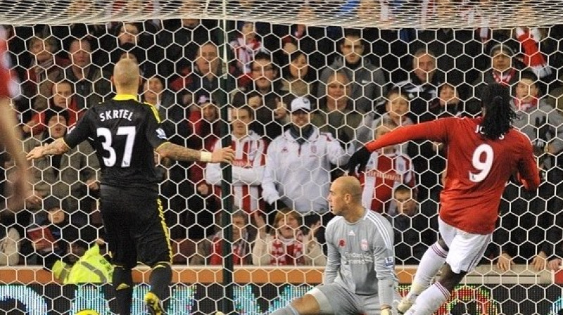 Kenvins Džounss gūst otros vārtus
Foto: EMPICS Sport/Scanpix