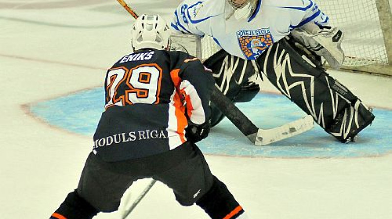 Ar ripu Helmuts Eniks
Foto: Romualds Vambuts, Sportacentrs.com
