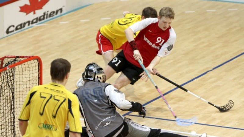 Uzbrukumā Pēteris Zeltiņš (#91)
Foto: Ritvars Raits