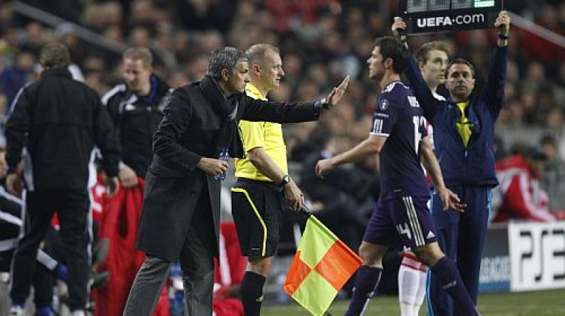 Žozē Mourinju visu kontrolē
Foto: AFP/Scanpix