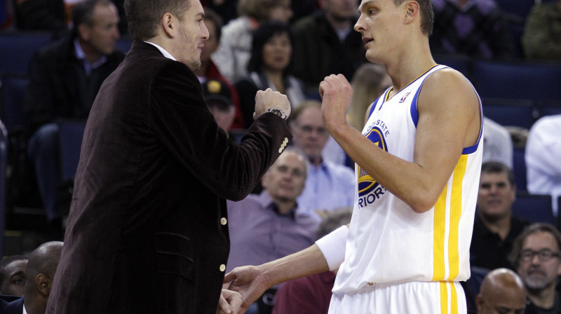 Andris Biedriņš (pa labi) 
Foto: AP/Scanpix