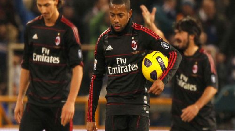 Robinju (centrā) guva vienīgos vārtus ''Milan'' sastāvā 
Foto: AFP/Scanpix