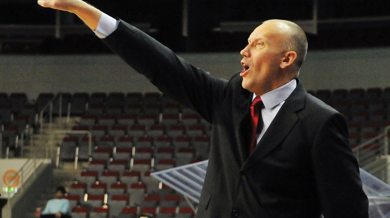 VEF Rīga galvenais treneris Rims Kurtinaitis ir aizbēdzis no komandas - mēnesi pirms sezonas beigām...

Foto: Romualds Vambuts, Sportacentrs.com
