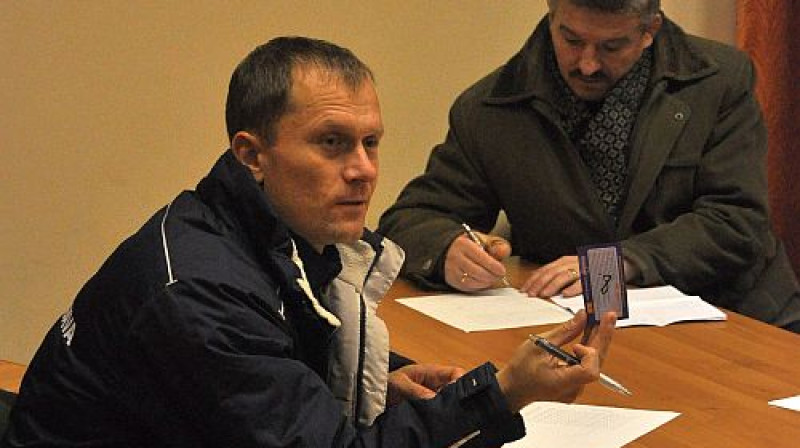 Kirils Kurbatovs "BFC Daugavai" izvilka 8. kārtas numuru
Foto: Ivars Račko, Sportacentrs.com