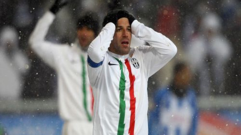 ''Juventus'' uzbrucējs Alesandro Del Pjēro pēc spēles izrāda savu sašutumu
Foto: digitale/Scanpix