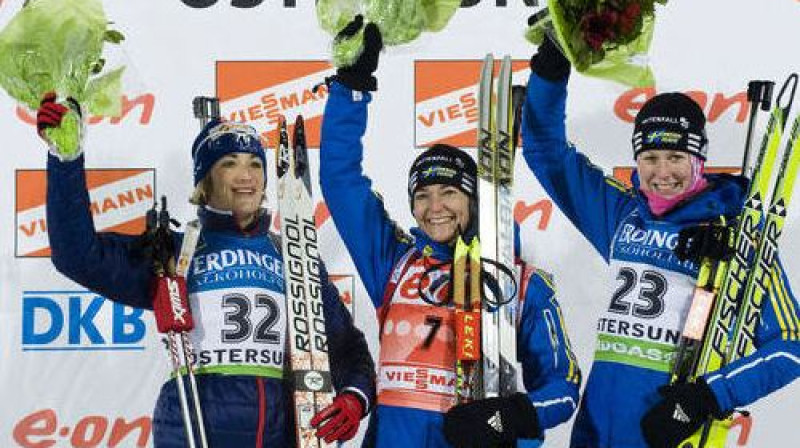 Pirmo sacensību laureātes
No kreisās - Marija Laura Brunē, Anna Karina Zideka un Helēna Ekholma
Foto: AFP/Scanpix