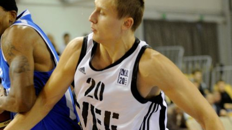 Mārtiņš Laksa 
Foto: Romāns Kokšarovs, Sporta Avīze, f64
