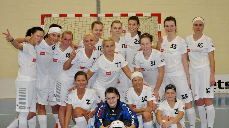 Komanda "RSU/Runway"
Foto: www.rsufloorball.lv