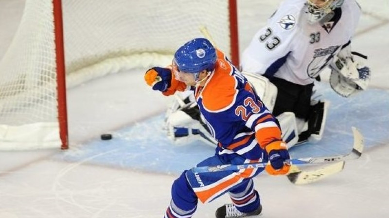 Linuss Umarks tikko apspēlējis Danu Elisu. Foto: Scanpix Sweden