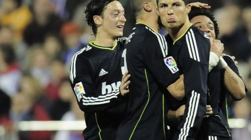 Komandas biedri apsveic Krištianu Ronaldu
Foto: AP/Scanpix