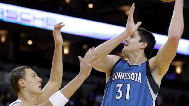 Andris Biedriņš mačā pret "Timberwolves"
Foto: AP/Scanpix