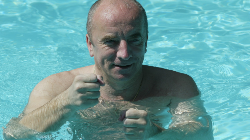 LFF ģenerālsekretārs Jānis Mežeckis pratis "izpeldēt" no dažādām kutelīgām situācijām. Gan jau šī reize nebūs izņēmums. Foto: Romāns Kokšarovs, "Sporta Avīze"