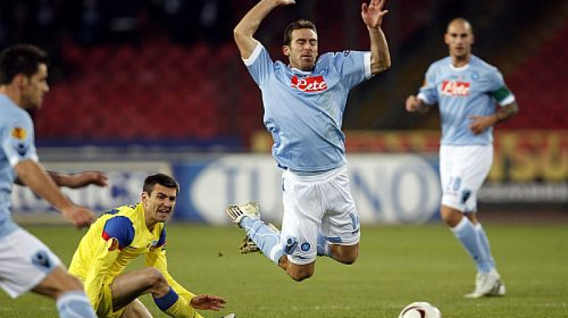 "Napoli" - "Steaua" spēles epizode
Foto: AFP/Scanpix