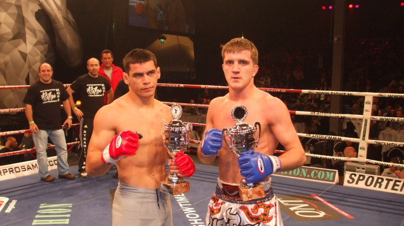 Bogdans Krištea (pa kreisi) un Aleksandrs Truškins pēc cīņas
Foto: fightclub.lv