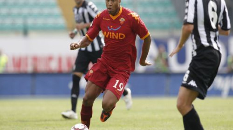 Žuliu Baptista vēl ''Roma'' rindās
Foto: digitale/Scanpix