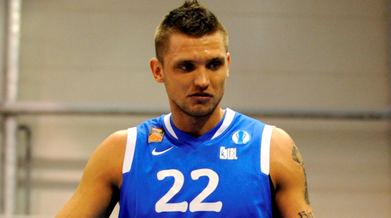 Armands Šķēle 
Foto: Romāns Kokšarovs, Sporta Avīze, f64