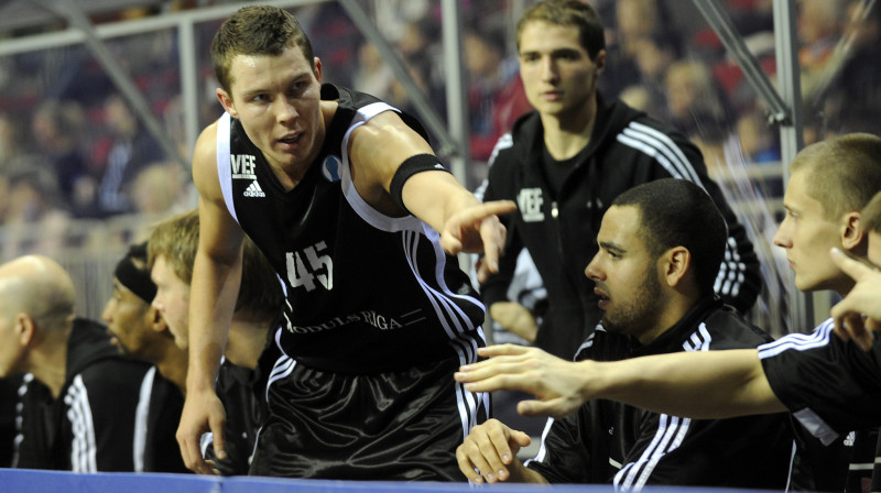 Dairis Bertāns 
Foto: Romāns Kokšarovs, Sporta Avīze, f64