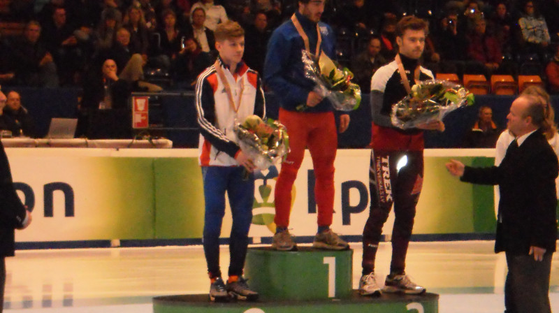 Haralds Silovs uz goda pjedestāla trešā pakāpiena