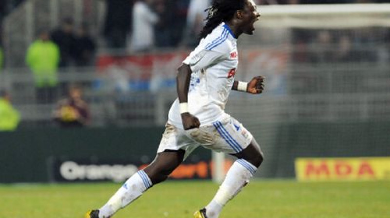 Divu vārtu autors Bafetimbī Gomiss
Foto: AFP/Scanpix