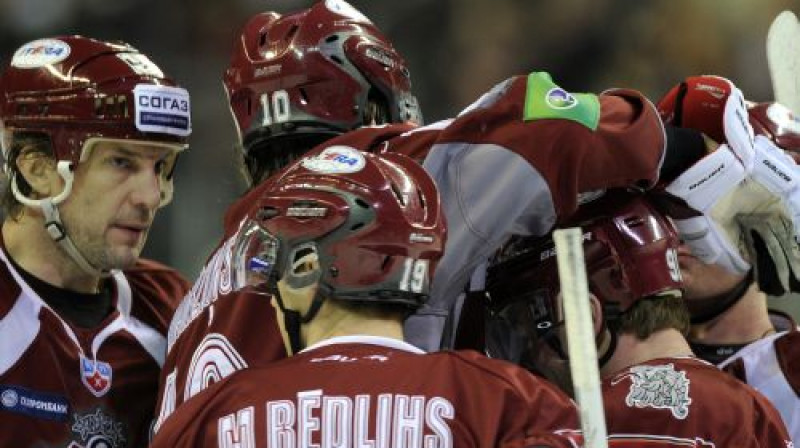 ''Dinamo'' rezultatīvākie hokejisti vienkopus - cerams, nāvējošs salikums maskaviešiem
Foto: Romāns Kokšarovs, Sporta Avīze, f64