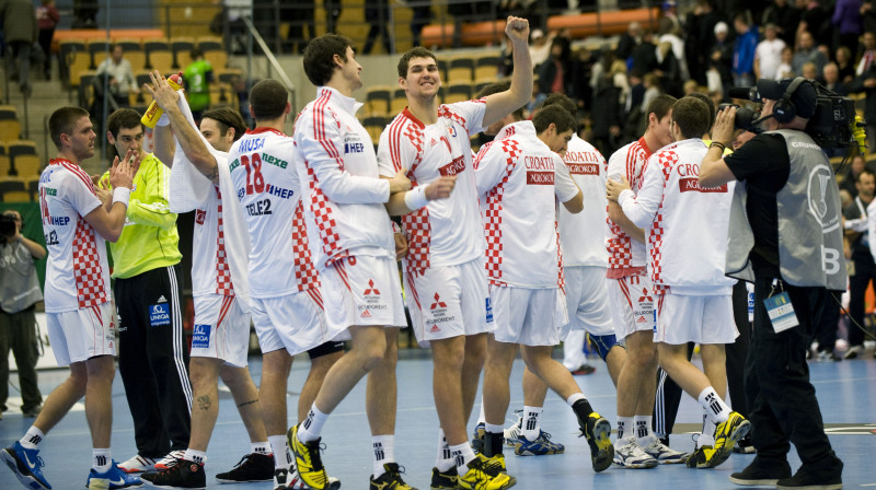 Horvātijas handbolisti var svinēt iekļūšanu nākošajā kārtā
Foto: AFP