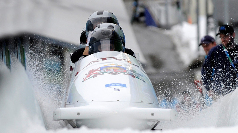 Edgara Maskalāna pilotētais četrinieks 
Foto: Romāns Kokšarovs, Sporta Avīze, f64