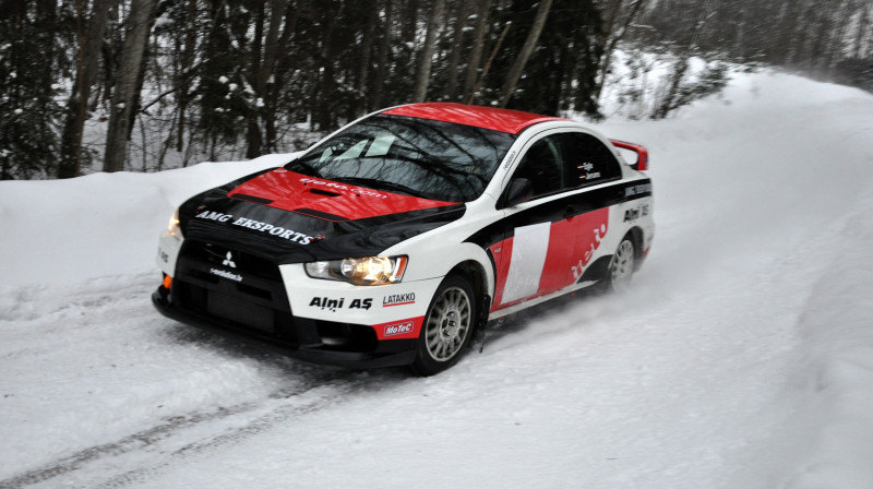 Aivja Egles/Mārtiņa Jeruma jaunā automašīna
Foto: R-evolution Racing Team
