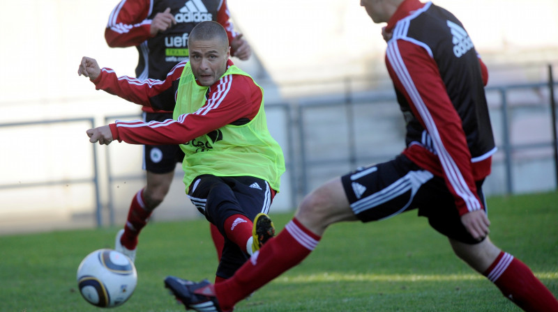 Māris Verpakovskis 
Foto: Romāns Kokšarovs, Sporta Avīze, f64