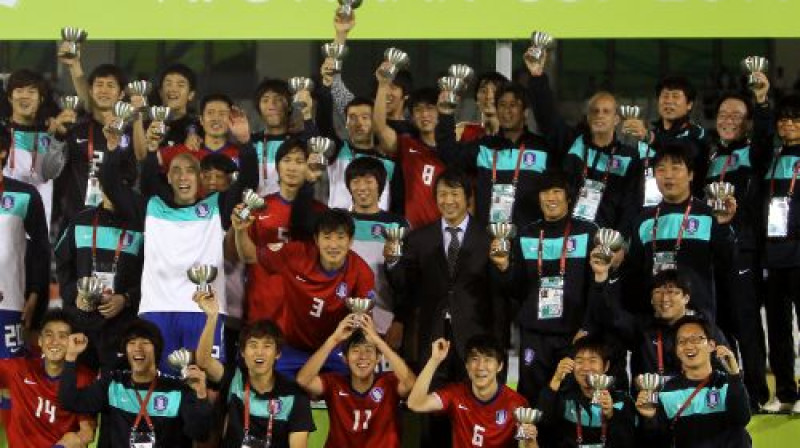 Dienvidkorejas spēlētāji līksmo
Foto: AFP/Scanpix