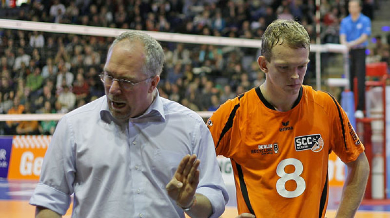 Jānis Šmēdiņš kopā ar Berlīnes "SCC" galveno treneri
Foto: www.scc-volleyball.de