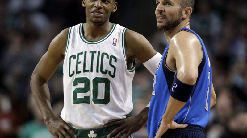 "Celtics" un "Mavericks" varoņi - Rejs Alens un Džeisons Kids 
Foto: AP/Scanpix
