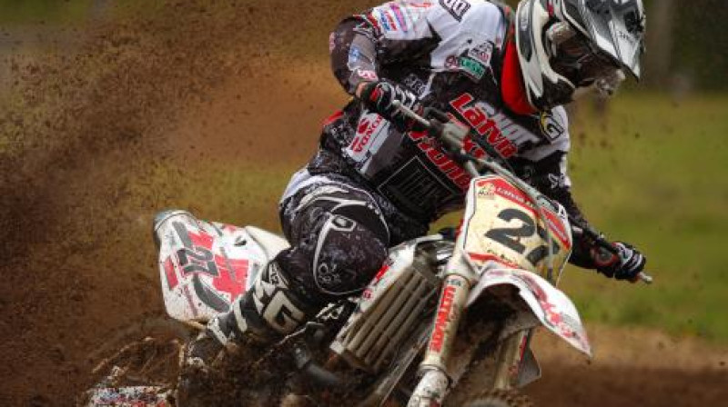 Fīlips Kempelis sava dzelzs rumaka mugurā
Foto no «Motosports – Elkšņi Racing Team» arhīva