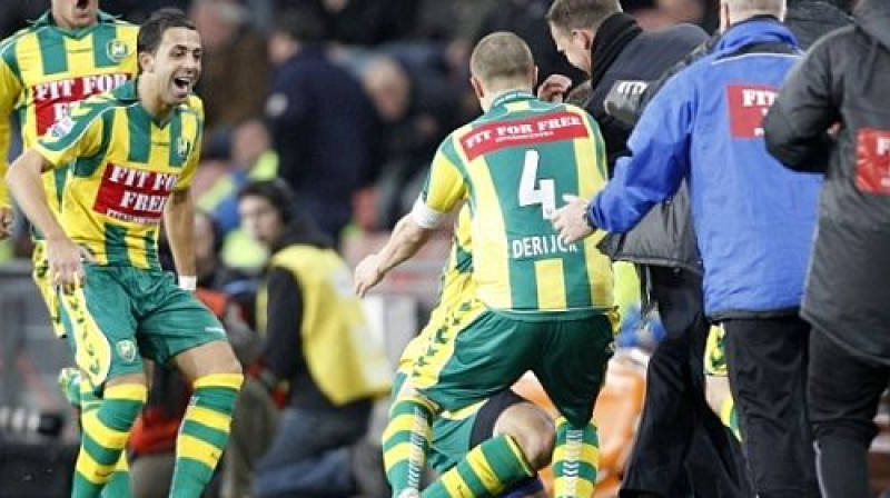 ''ADO Den Haag'' futbolistu prieki pēc uzvaras pār ''PSV''
Foto: fcupdate.nl