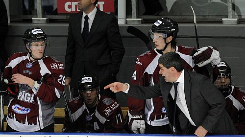 Leonīds Tambijevs audzina
Foto: Romāns Kokšarovs, Sporta Avīze, f64
