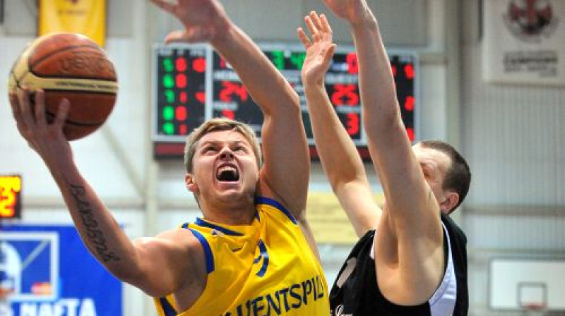 Ingus Bankevics pret Juriju Aleksejevu
Foto: bkventspils.lv