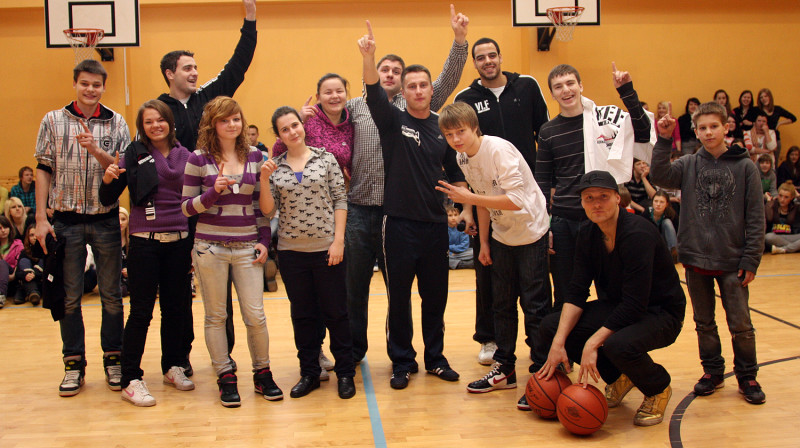"Sports ir mans dzīves stils!" sportiskākie jaunieši kopā ar viesiem Rīgas 47. vidusskolā
Foto: Renārs Buivids