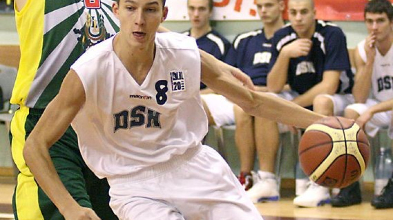 Artūrs Bricis pirms gada vēl pārstāvot DSN
Foto: www.basketbolaskola.lv