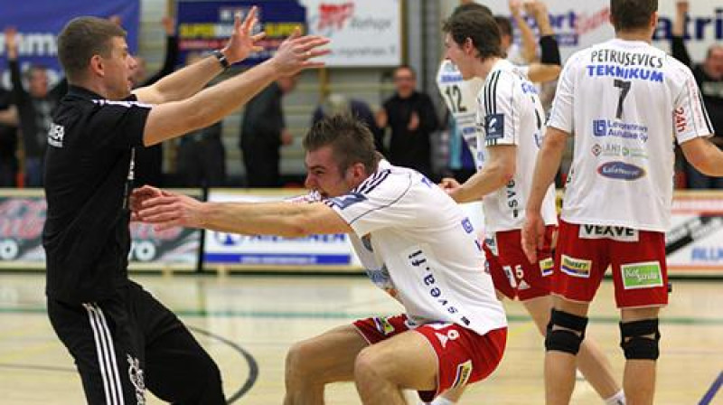 Uģis Krastiņš un Ansis Medenis priekšplānā
Foto: mestaruusliiga.fi