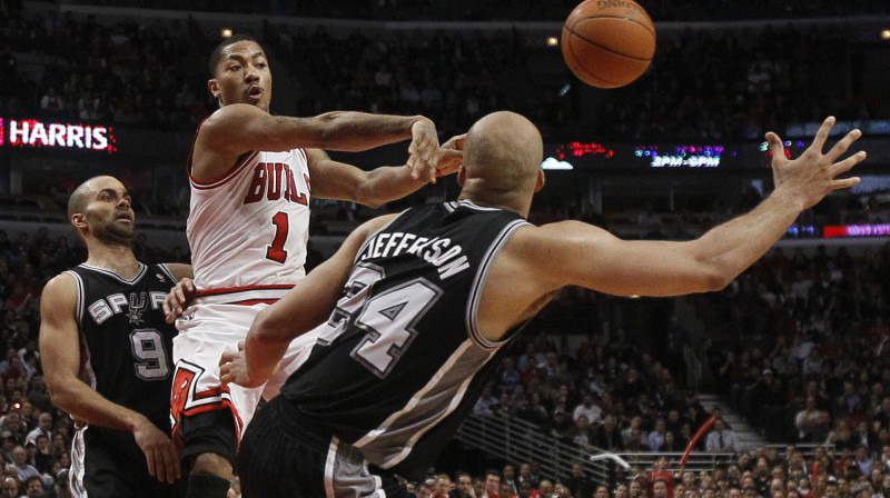 "Spurs" aizsardzība nespēja noturēt Deriku Rouzu 
Foto: AP/Scanpix