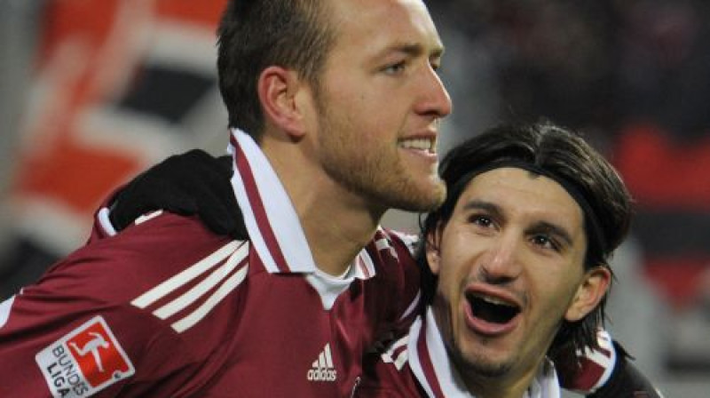 Uzvaras vārtu autors Julians Šībers (pa kreisi)
Foto: AFP/Scanpix