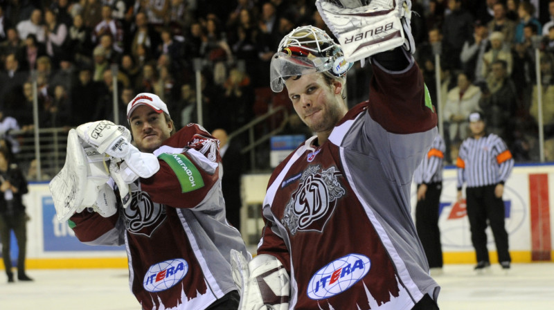 Mikaels Telkvists šovakar vietu vārtos nodos Krisam Holtam
Foto: Romāns Kokšarovs, Sporta Avīze, f64