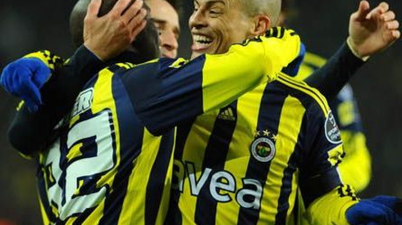 ''Fenerbahce'' uzvaras kaldinātāji Isiars Diā un Alekss
Foto: fenerbahce.org