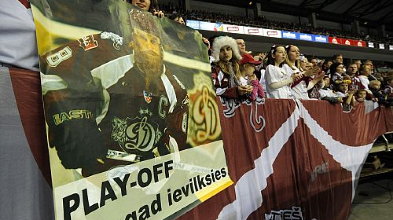 Rīgas "Dinamo" fani "play off" laikā
Foto: Romāns Kokšarovs, Sporta Avīze, f64