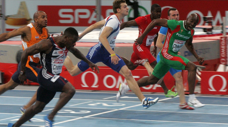 Freniss Obikvelu (no labās) triumfē Parīzē
Foto: european-athletics.org